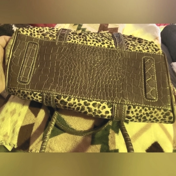 Liz Claiborne animal print satchel purse - Picture 4 of 10